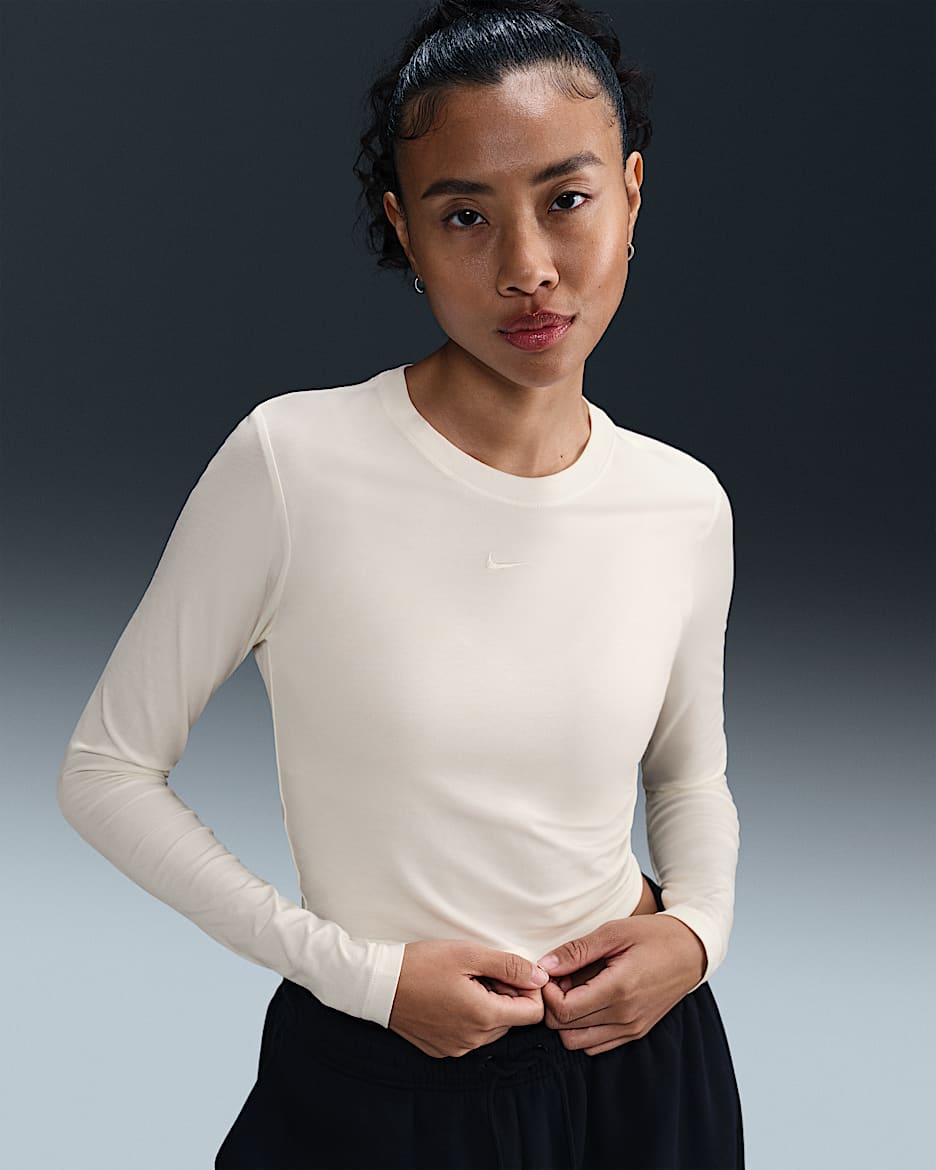 Nike Sportswear Chill Knit Women s Slim Long Sleeve Cropped Top